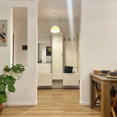 Family Living Tirana Apartment *